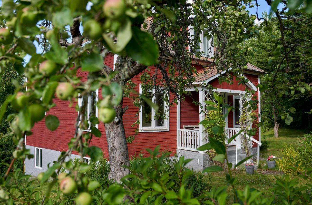 Red Haven Cottage Edsbruk Dış mekan fotoğraf